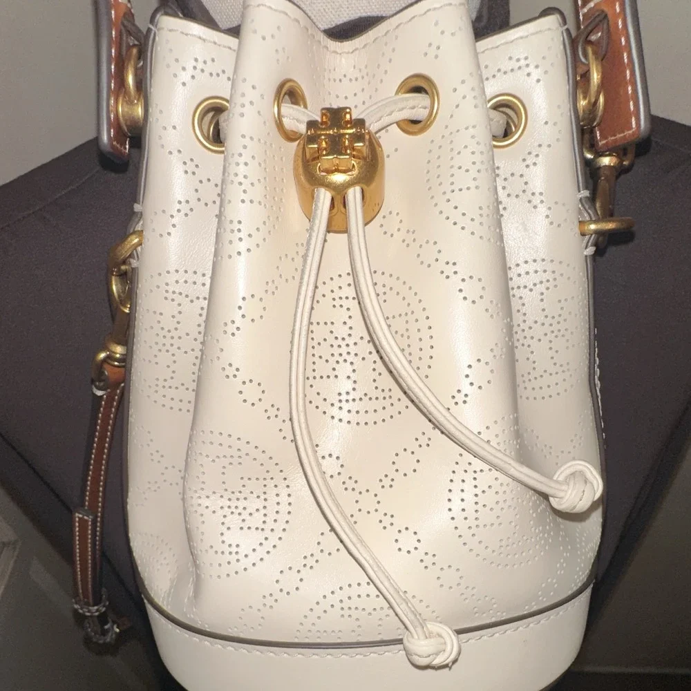 Tory Burch tory burch